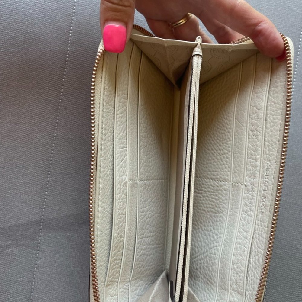 Michael Kors bag & wallet - Picture 11 of 16